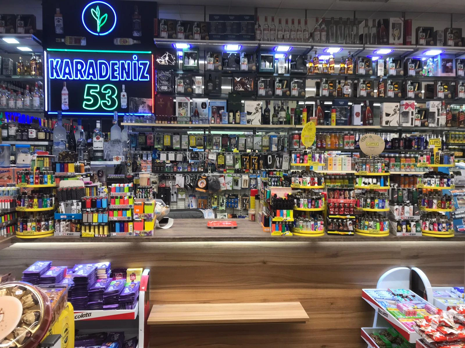Blick in den U3 Getränke Shop, Bild 4